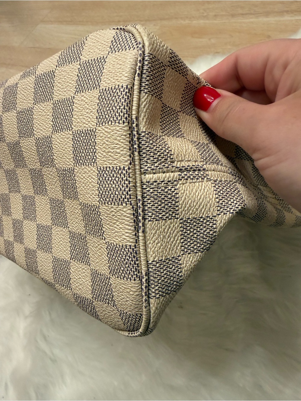 Louis Vuitton Neverfull MM - Picture 5 of 16